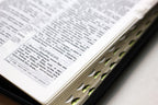 Ukrainian Bible – Premium Leather Zipper with Thumb Index and Gold Edges (13 × 18.5 cm), Ohienko – Image 5