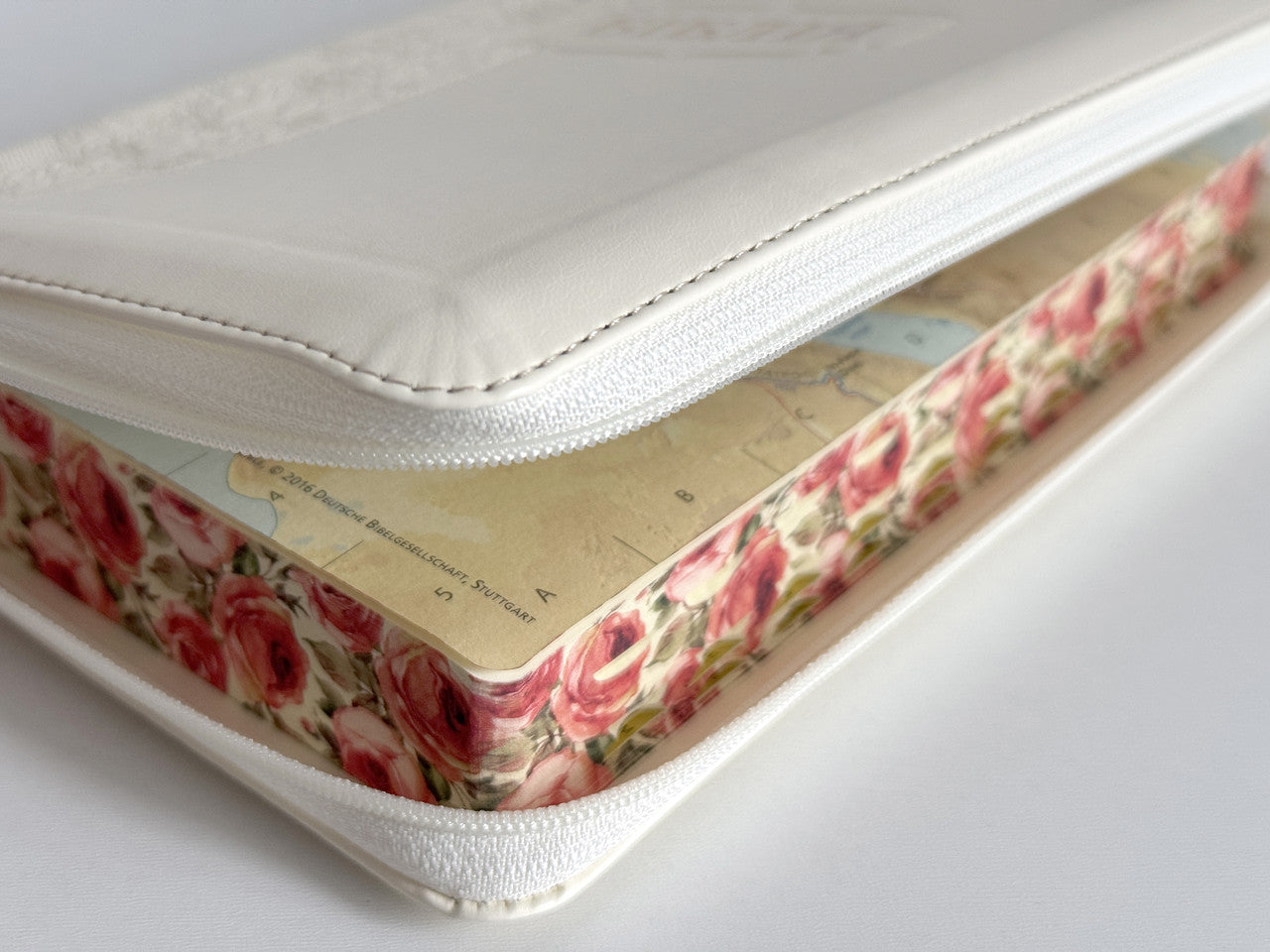 Ukrainian Bible – White Rose Leatherette Zipper Hardcover with Thumb Index, Modern Translation – Image 3